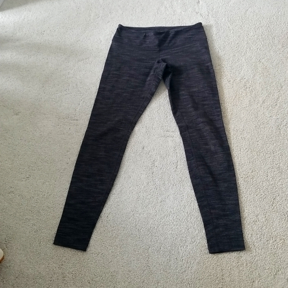 Grey lululemon Wunder Under Leggings, Size 6